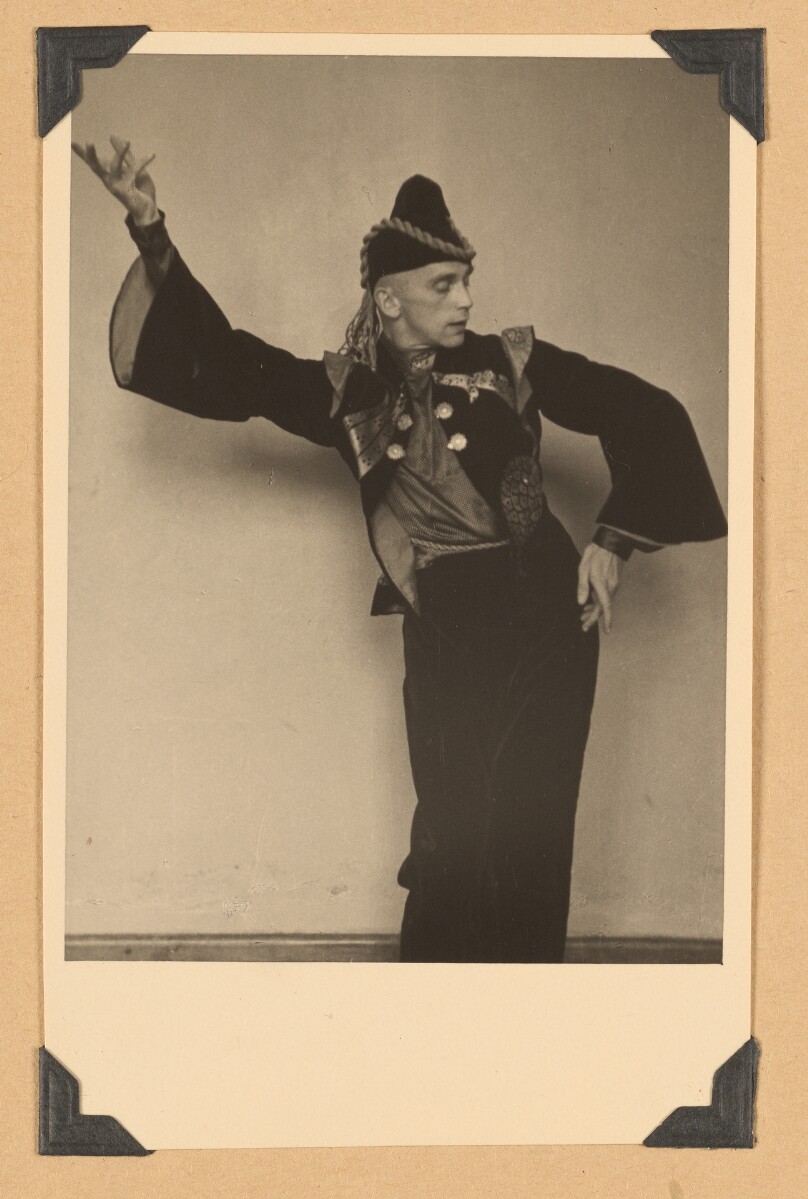 [Harald Kreutzberg in Baracarole]