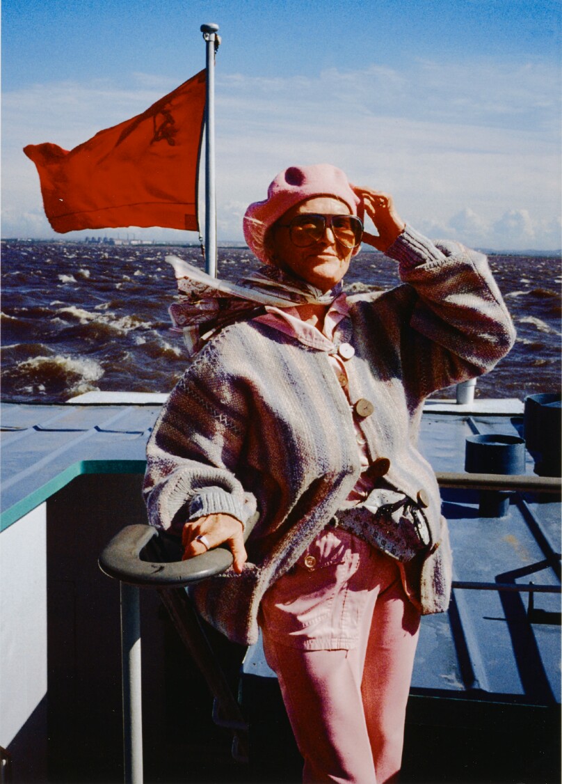 24/5/1991 Habarovsk, Russian SFSR. Nadia, an emigrant from Estonia to the United States.