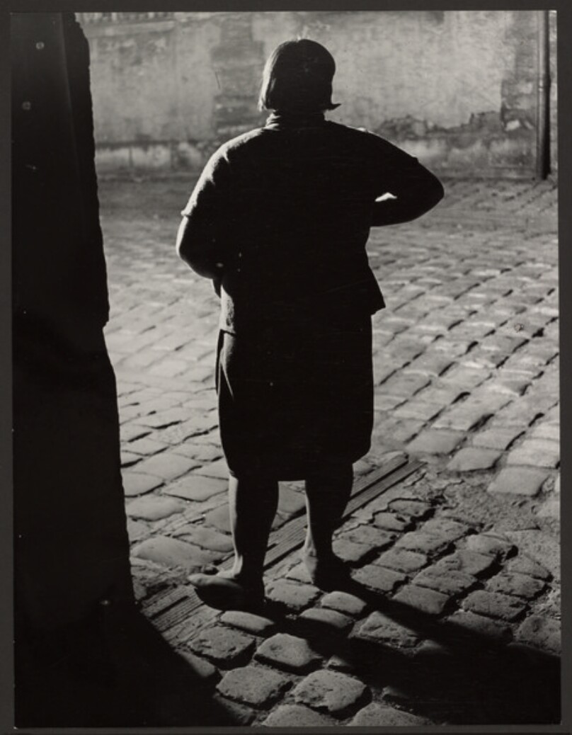 Streetwalker near the Place d'Italie from behind