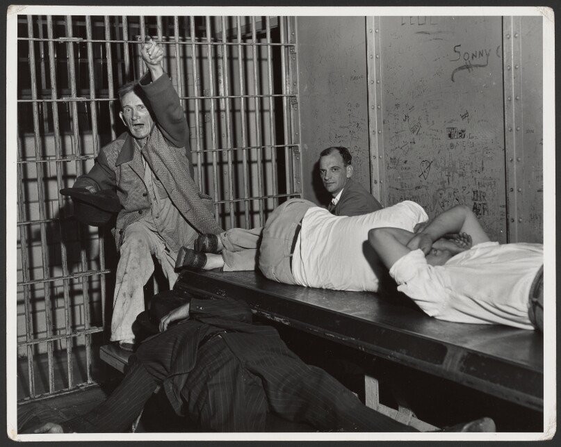 [Men in Jail]