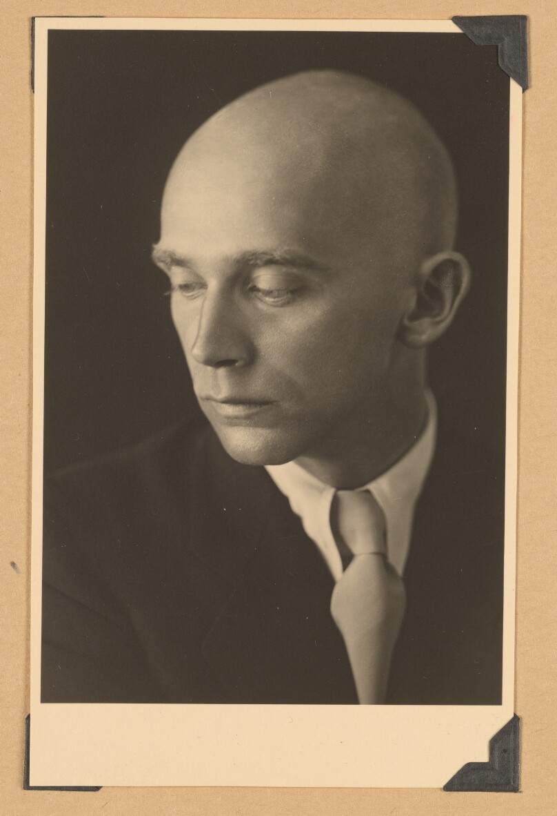 [Harald Kreutzberg]