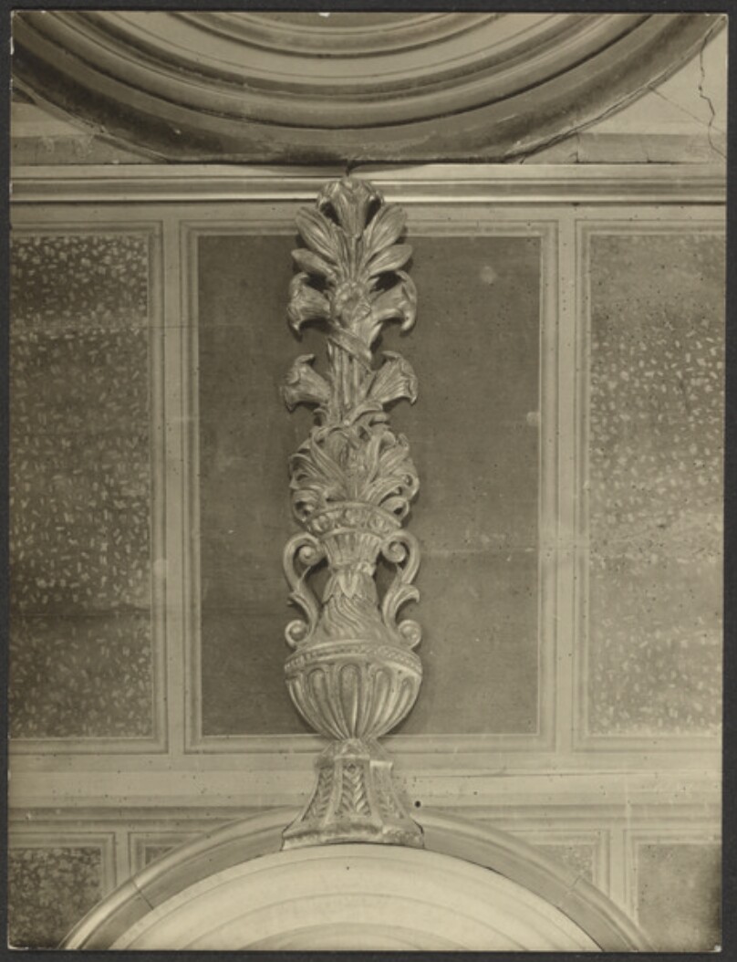 [Lily over Cardinal's throne by Giovanni Rossellino]