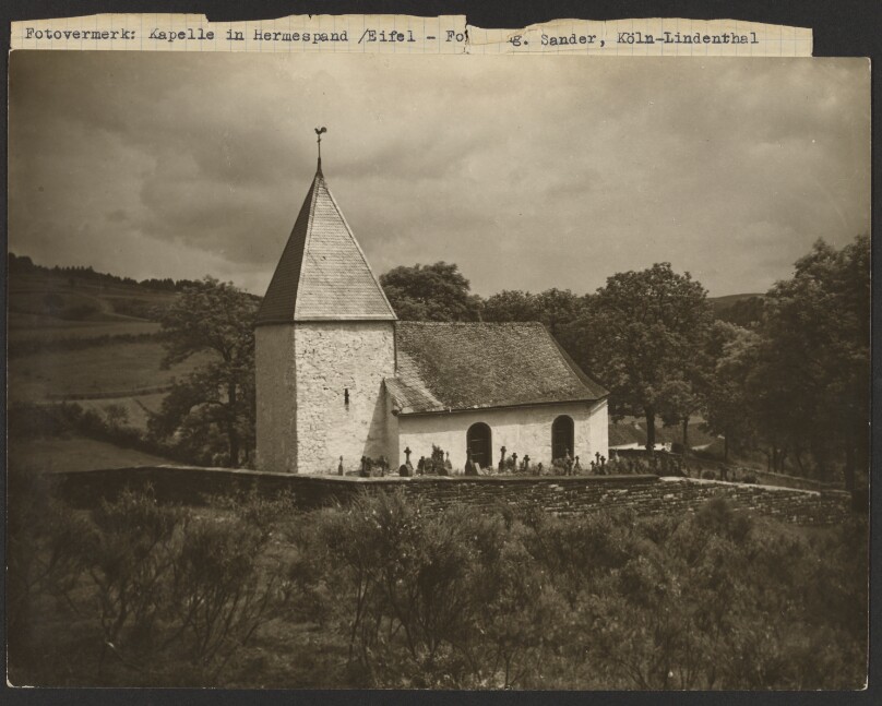 Chapel in Hermespand, Eifel (Kapelle in Hermespand, Eifel).
