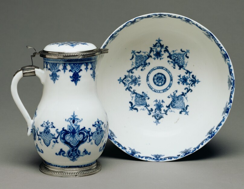 Lidded Ewer and Basin