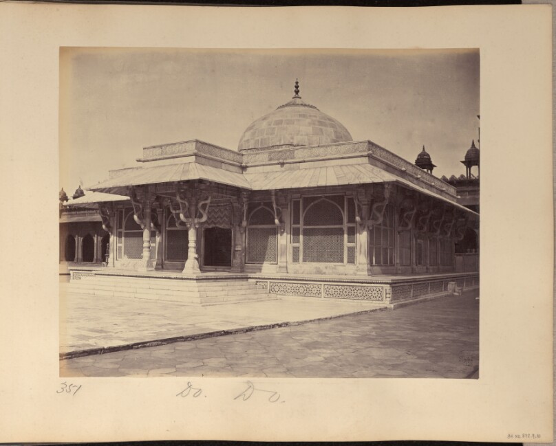 Futtehpore Sikri. Exterior of Shiek Selmi Chisti's Tomb