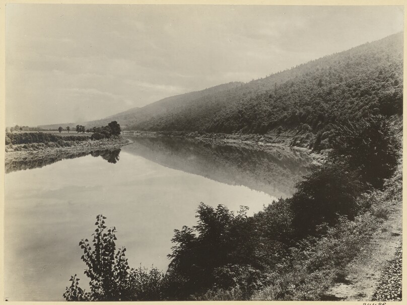 Shadowy Curve, Peace Mountain