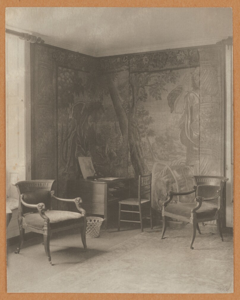 Kelmscott Manor: In the Tapestry Room
