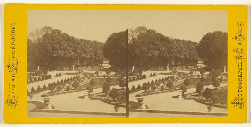 [Bassin de la Pyramide, Versailles./View of Versailles, near Paris]