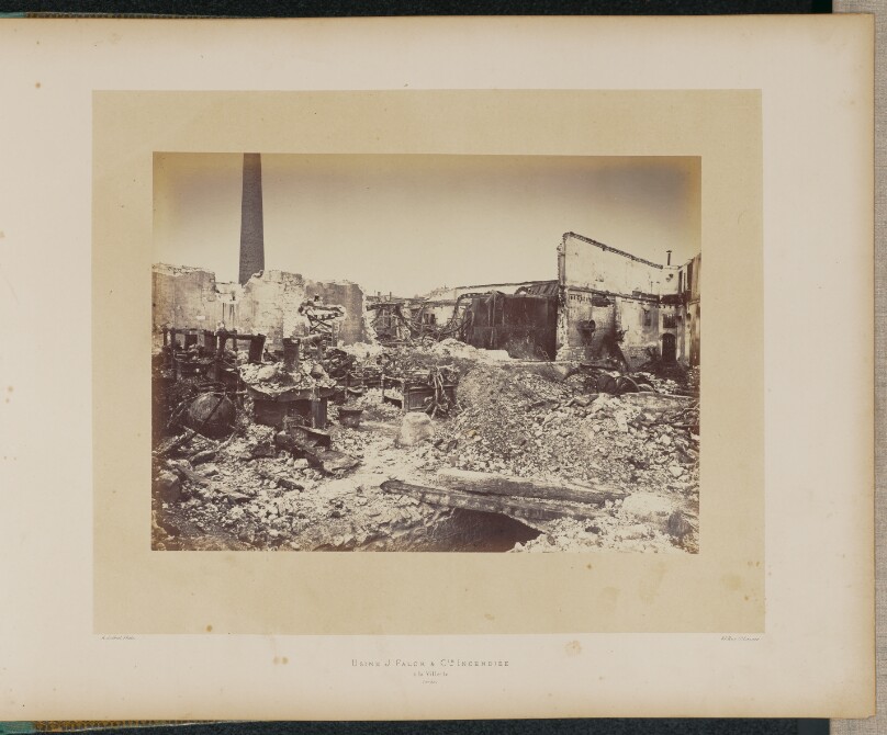 Usine J. Falck et Cie incendiée, à la Villette.