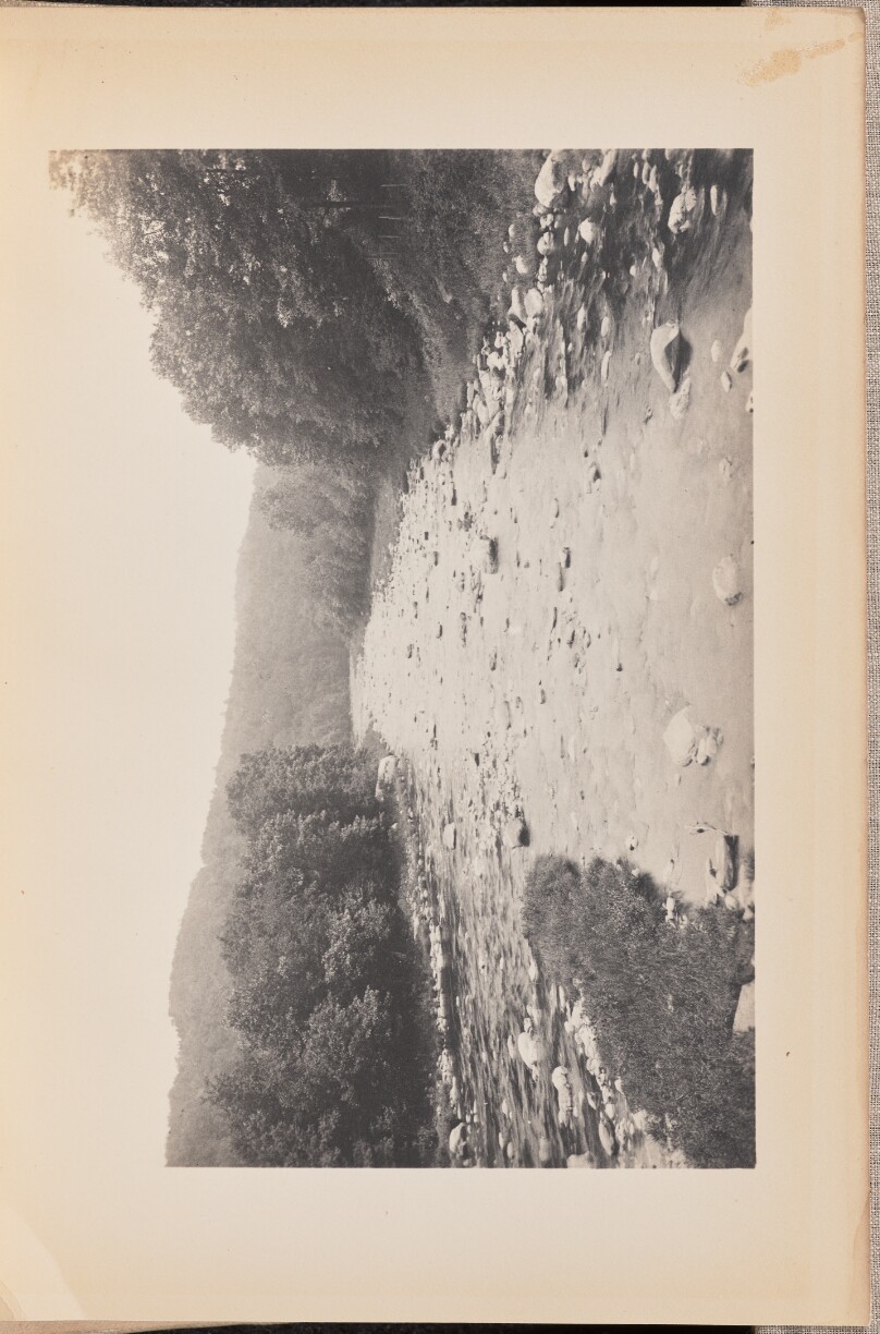 "Faint and more faint the murmurs grew [...] the sound of streams"