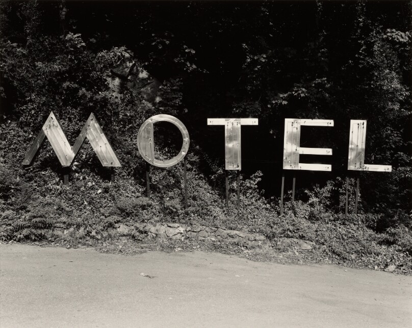 Sign for the Scenic MOTEL, US 11, 41, 64 & 72, Chattanooga, Tennessee