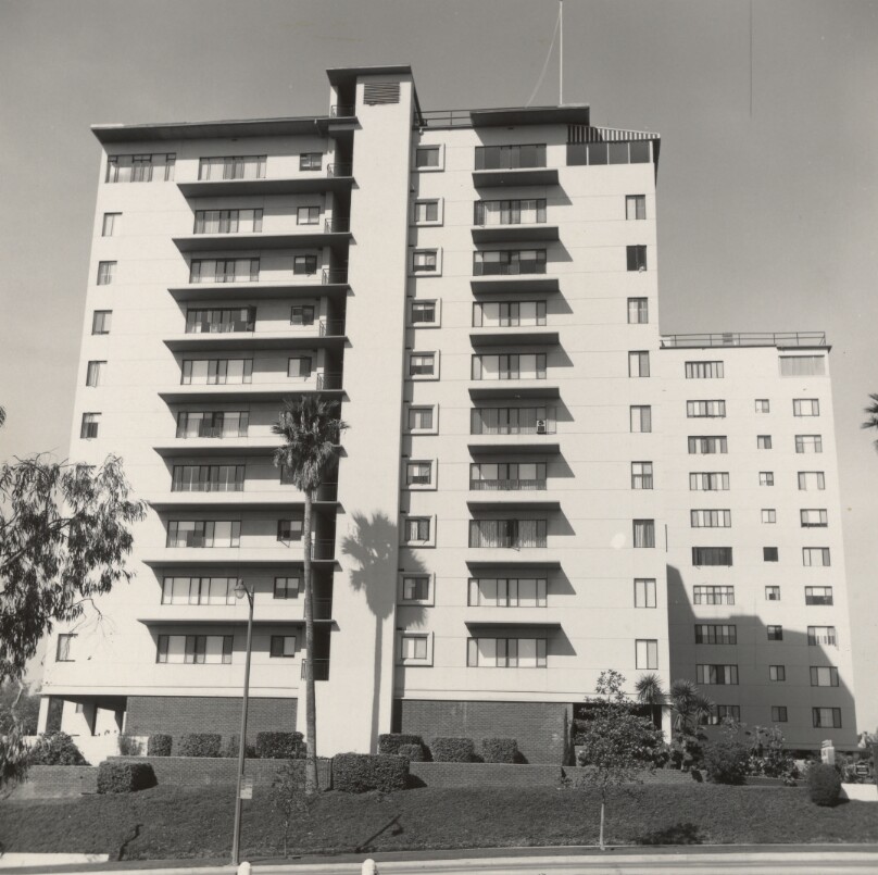 10401 Wilshire Blvd.