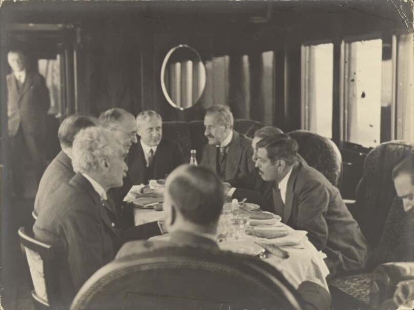 [In the Pullman Car of the Special Train of the French Government, Between Paris and Calais, Messrs. Phillipe Berthelot, Dr. Heinrich Brüning, Paul Hymans, Dr. Julius Curtius, Aristide Briand, Pierre Laval, and his cabinet chief André François-Poncet]