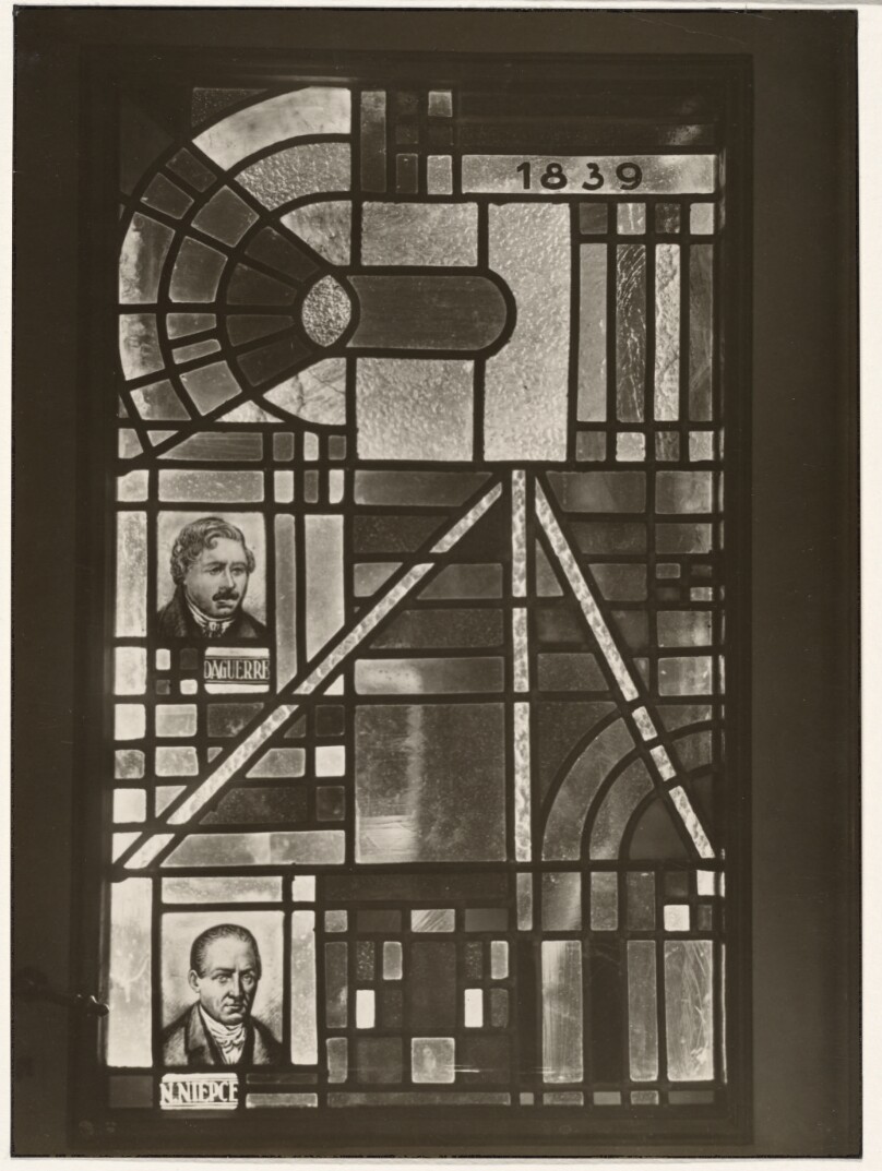 Sander's studio/home, Cologne: Reception room (colored window) (Sander's Studio/Wohnung, Köln: Empfangszimmer (farbiges Fenster))