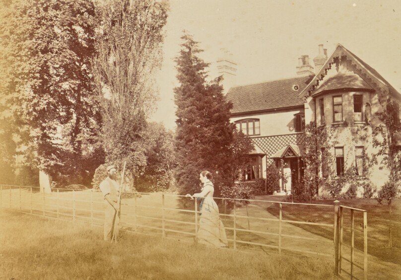 [Country House]
