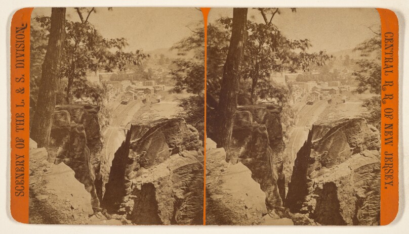 Looking through cleft in Prospect Rock. [Mauch Chunk, Pa.]