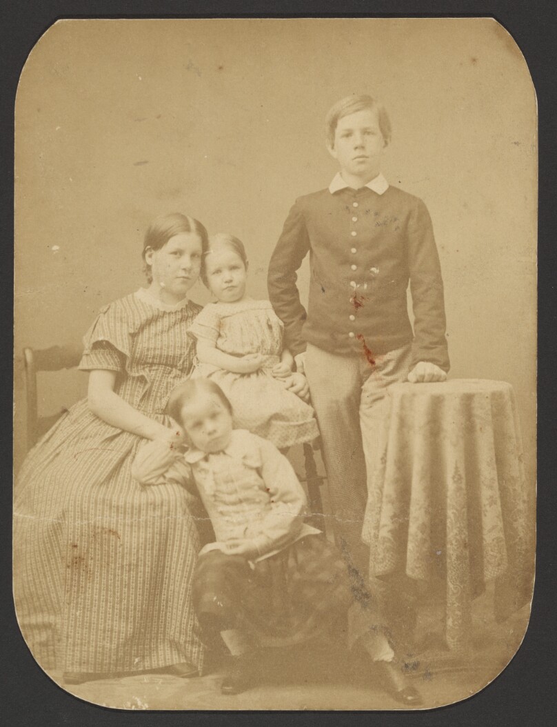 [Portrait of the Francis children]