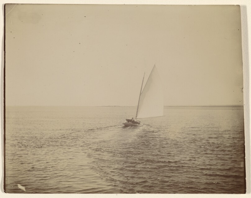 [Sailboat]