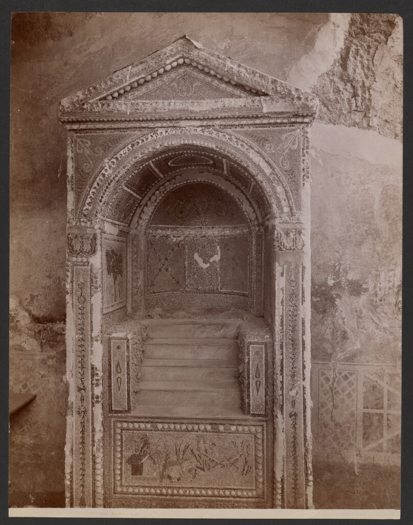 [Naples - mosaic tomb]