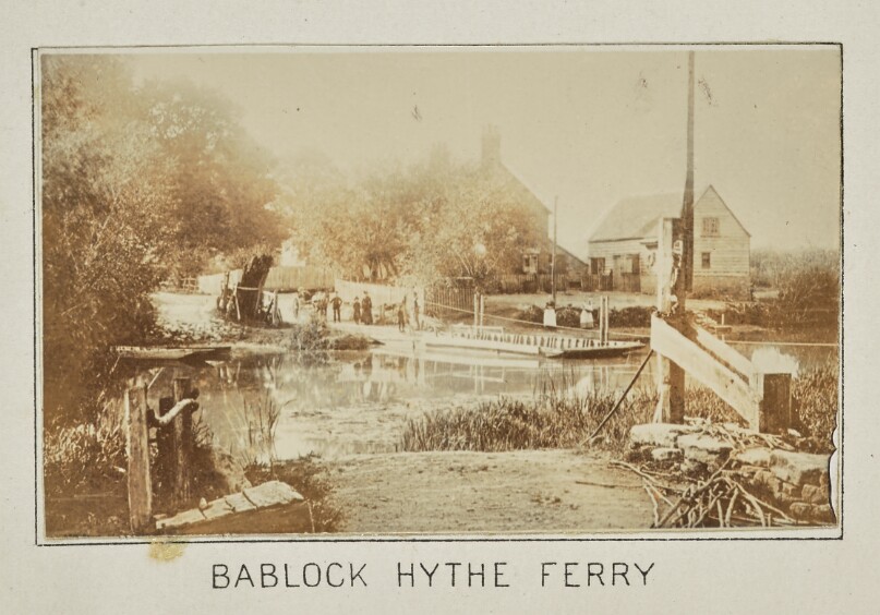Bablock Hythe Ferry
