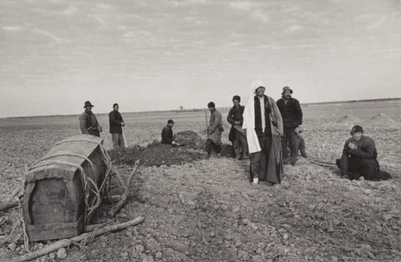 Burial on Plain near Pengpu