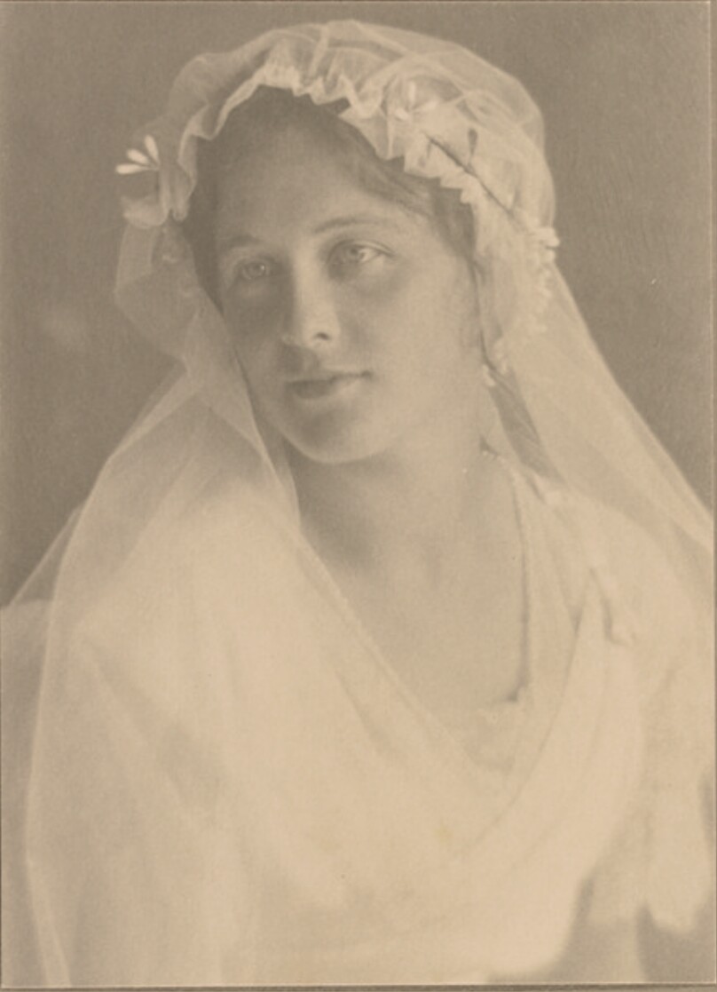 Gertrude Walsh (87.XA.75.5)
