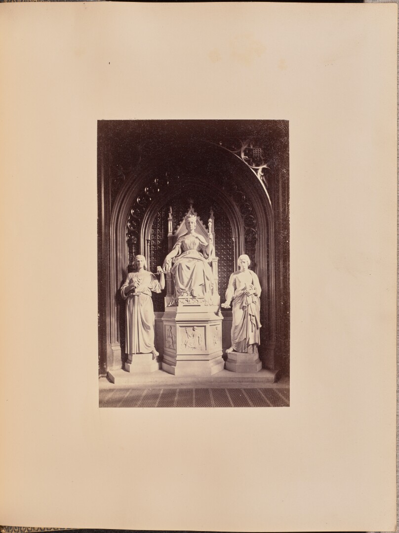 Marble Group in the "Prince's Chamber"