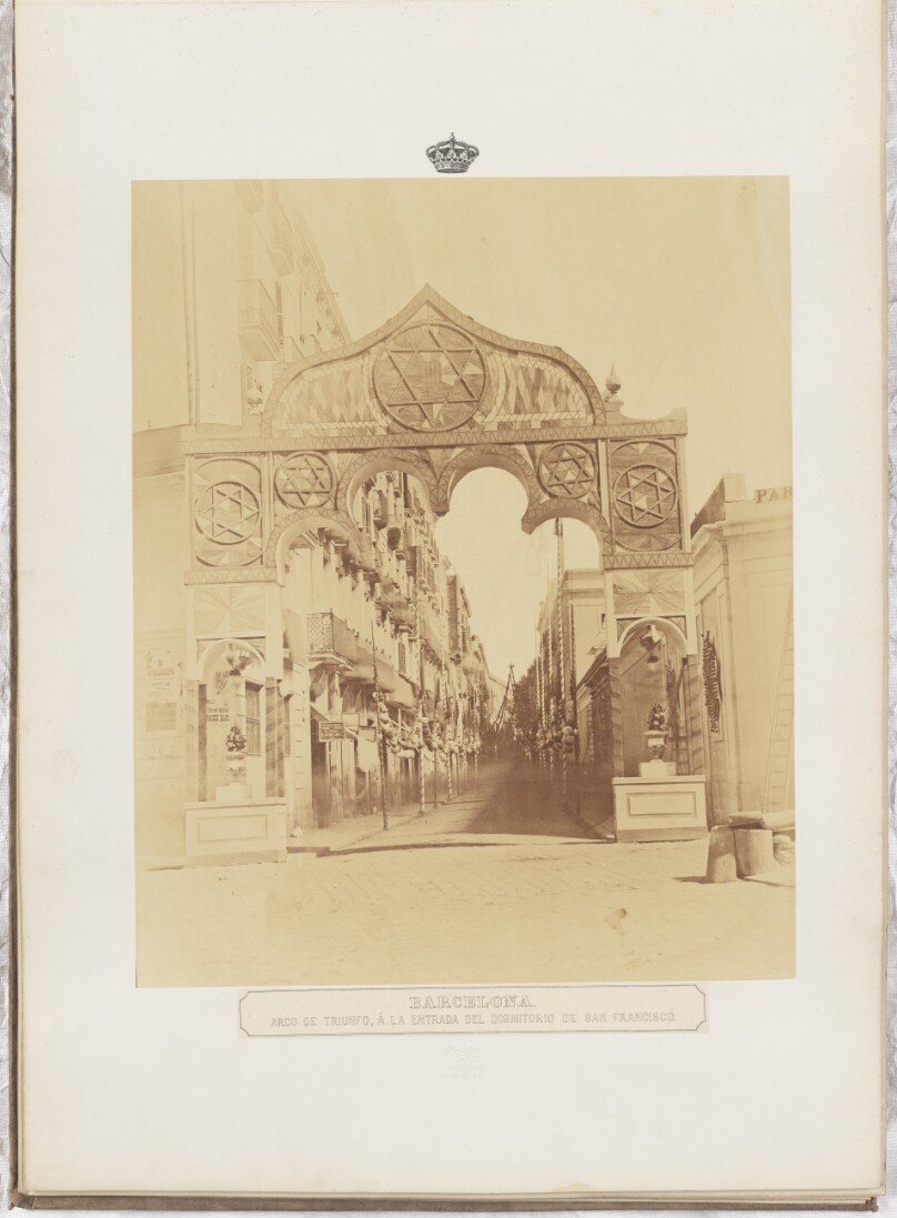 Barcelona. Arco de triunfo, á la entrada del dormitorio de San Francisco