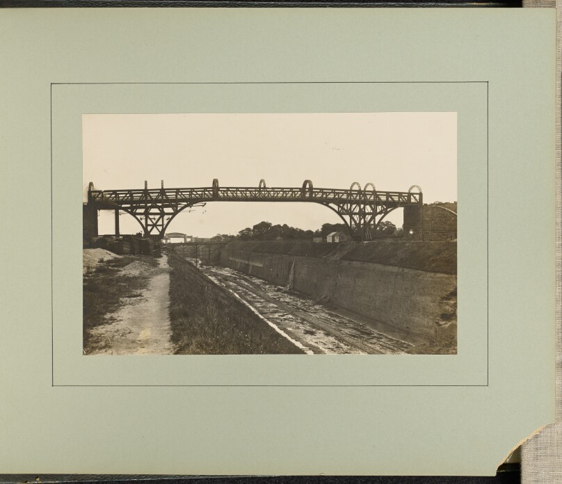 Latchford - Cantilever Bridge over Canal