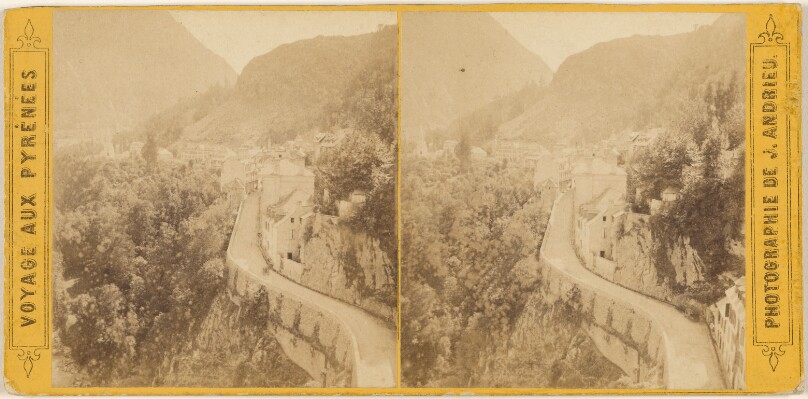 Vue de Saint-Sauveur depuis les rochers