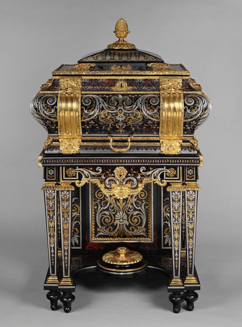 Coffer on a Stand