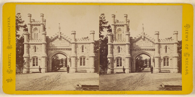 [Entrance to Rosehill Cemetery, Chicago]
