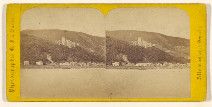 Coblentz (Prusse). Le Stolzenfels, vu de la rive droite du Rhin.