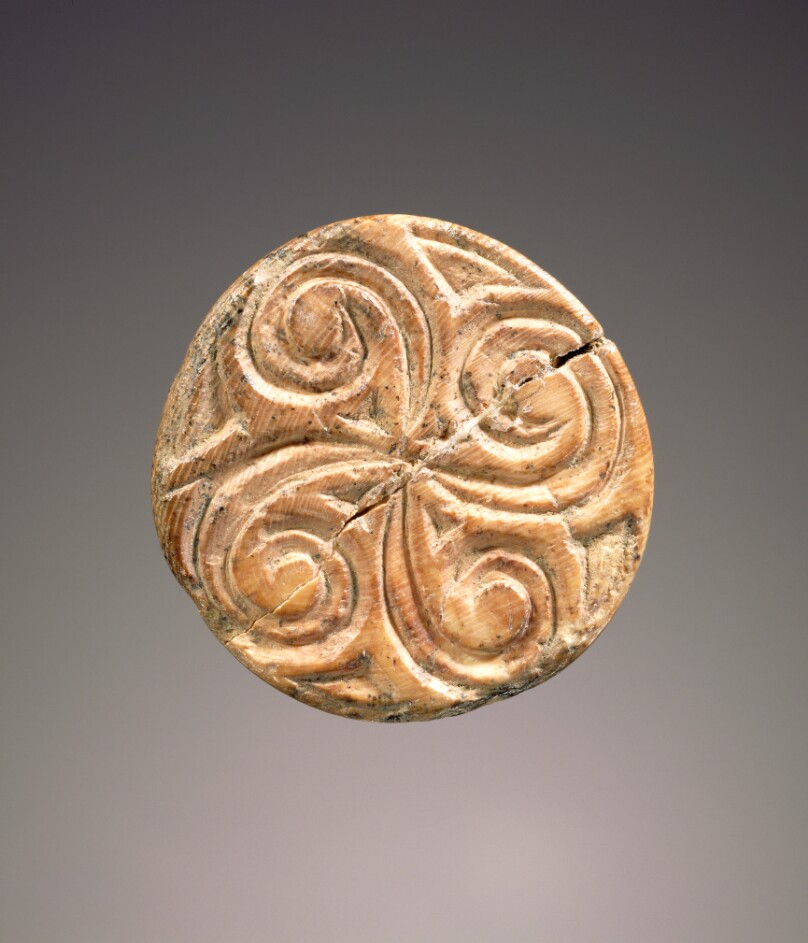 Cone-shaped engraved seal