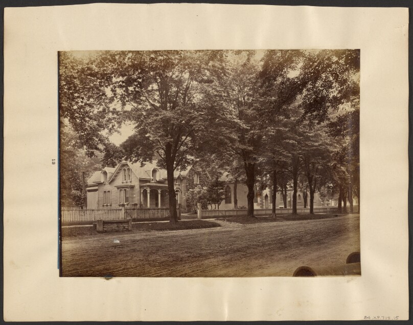[Houses, Maple City]