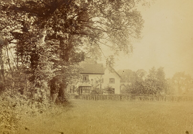 [Country House]