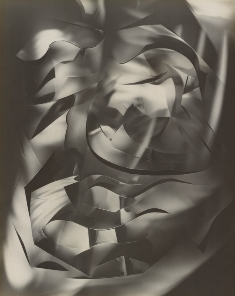 [Cut-paper Abstraction]