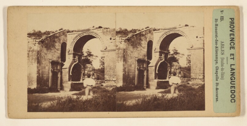 Provence et Languedoc. Arles (Bouches-du-Rhone). St-Honorat-des-Aliscamps, Chapelle St-Accurse.