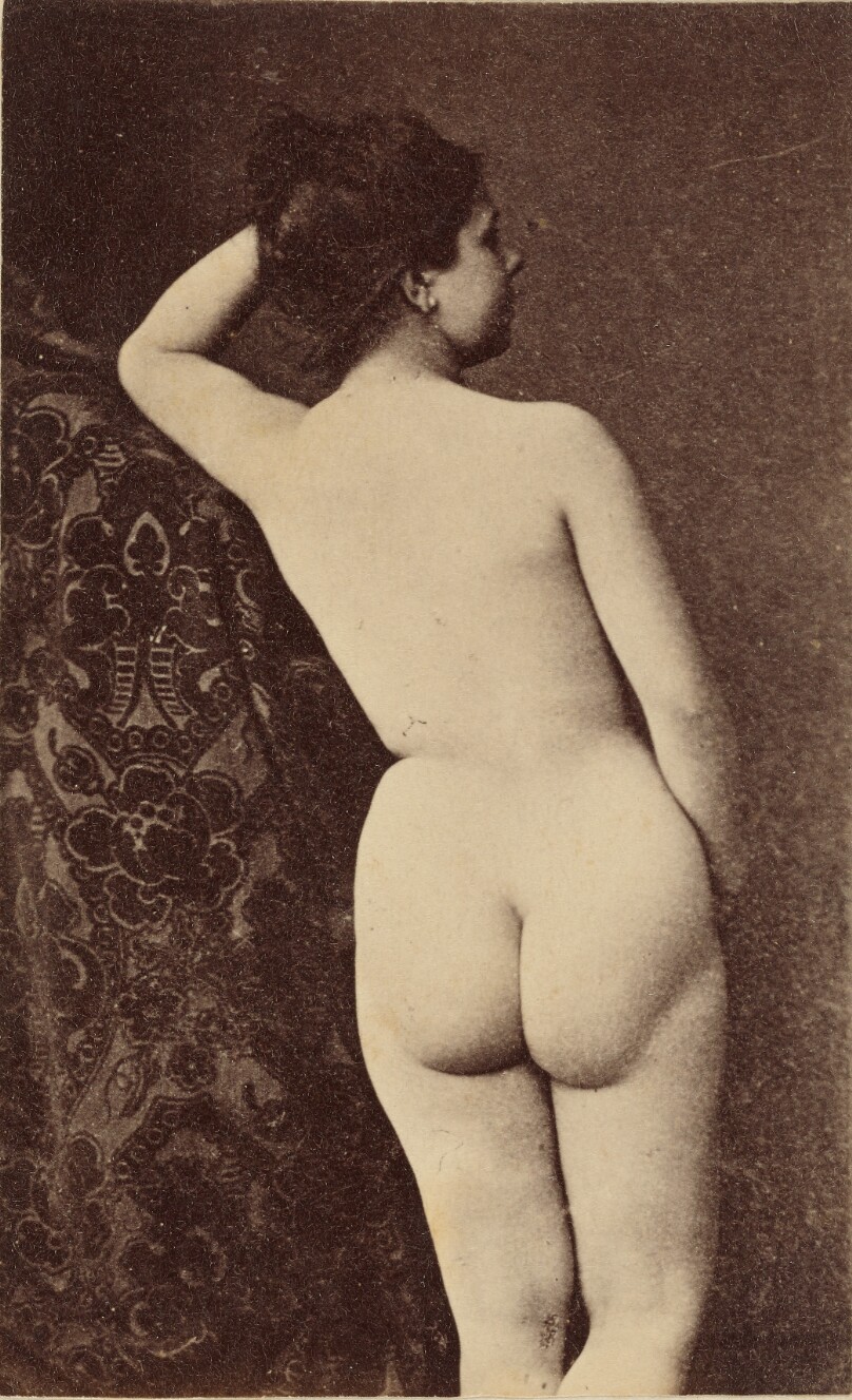 [Female nude]
