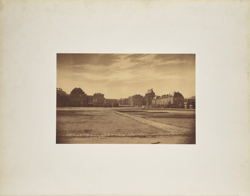 [Exterior view of Château de Versailles]