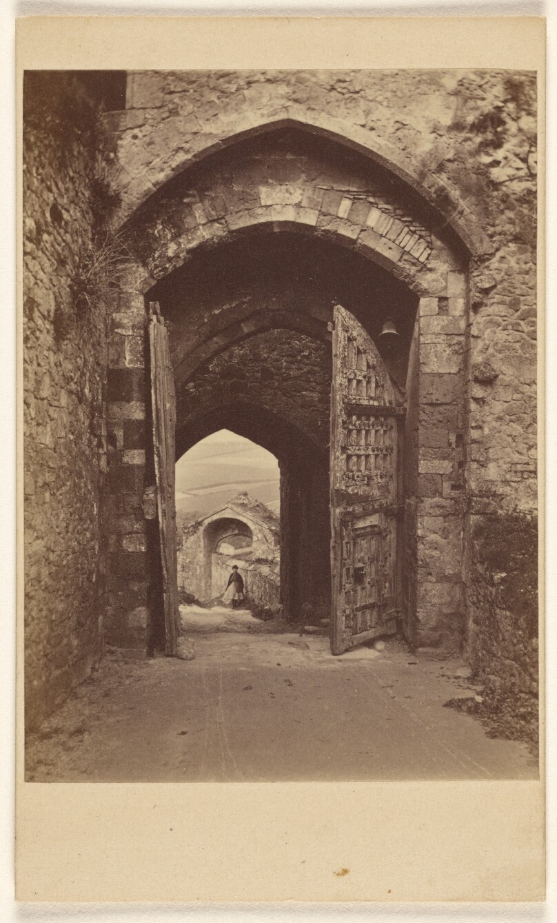 Gateway, Carisbrook Castle.