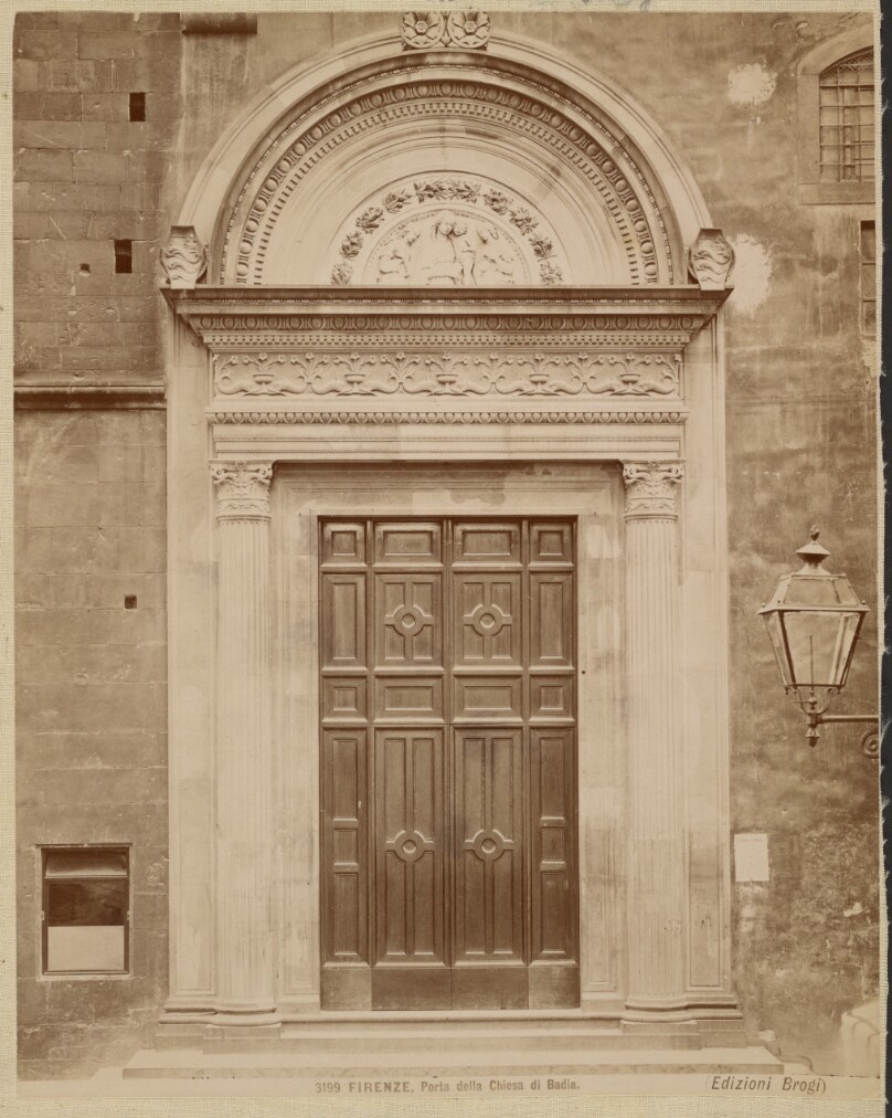 Firenze - Porta della Chiesa di Badia