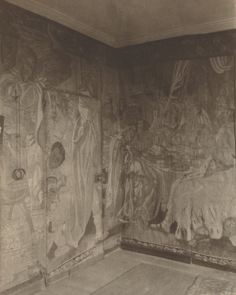 Kelmscott Manor: In the Tapestry Room