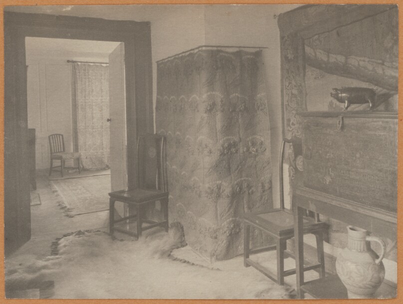 Kelmscott Manor: Passage to Panelled Room