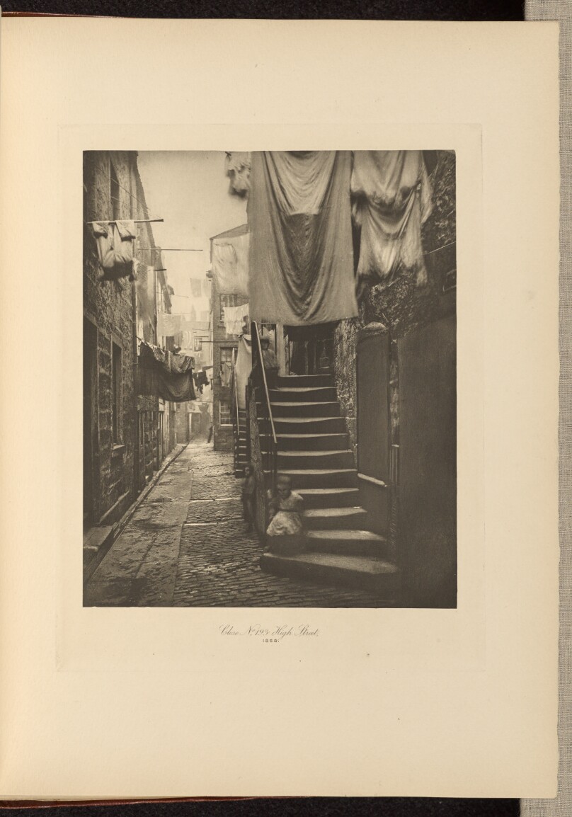 Close No. 193 High Street