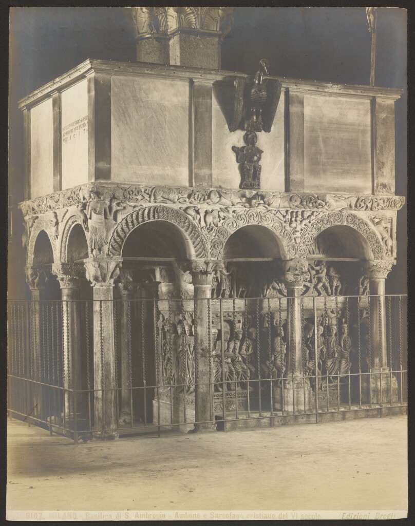Milano - Basilica di S. Ambrogio - Ambone e Sarcofago cristiano del VI secolo