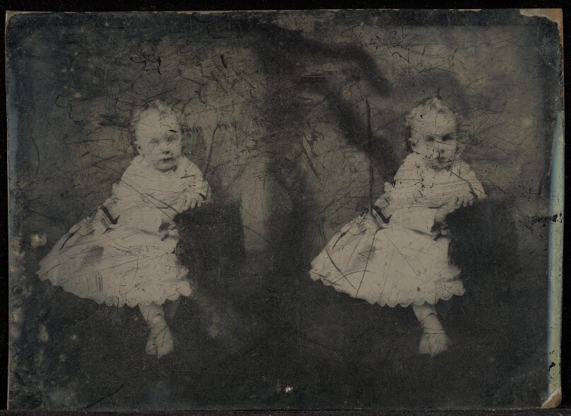 [Double portrait of a little girl]
