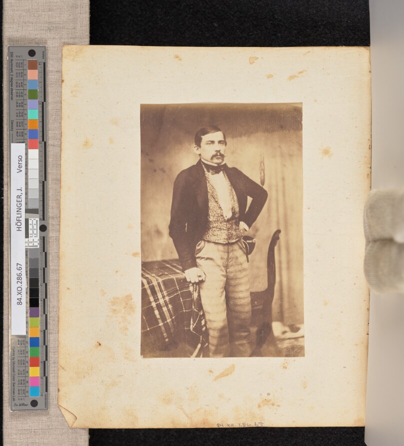[Portrait of a leaning man]