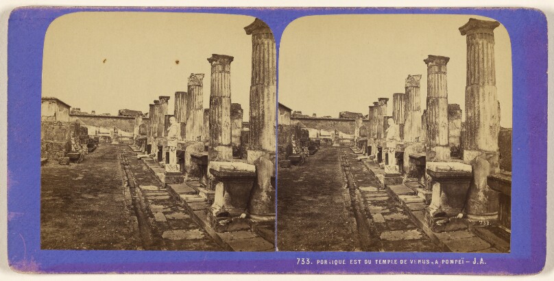 Portique est du temple de Vénus, Pompei