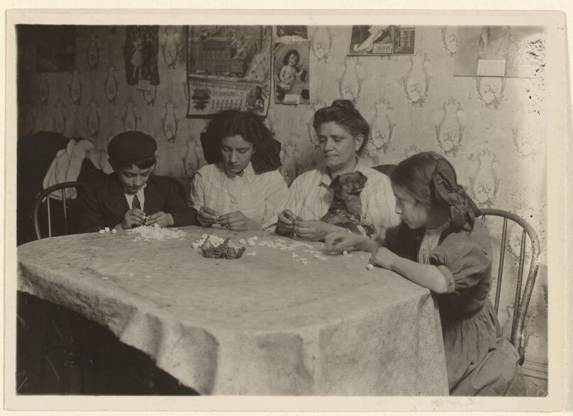 [Gizzi Family, New York City, Making Roses]